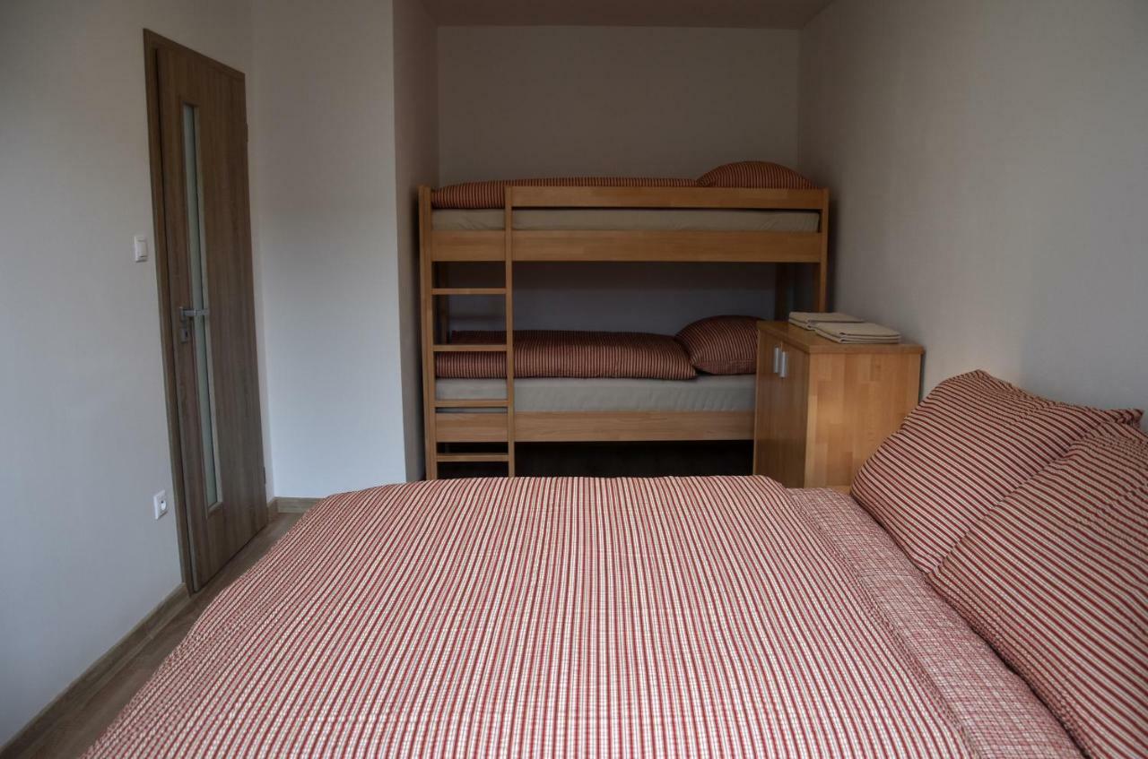 Elemir Apartment Besenova Bagian luar foto