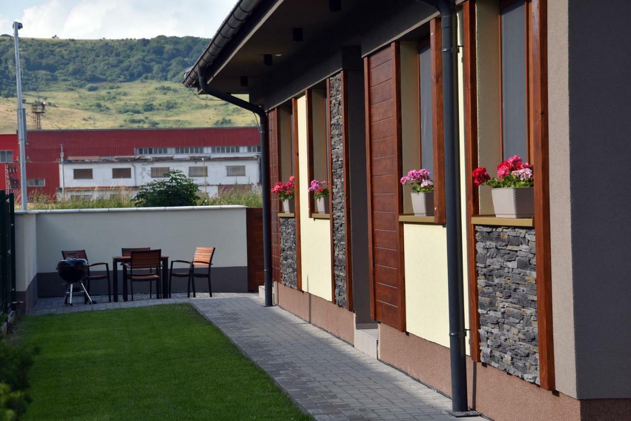 Elemir Apartment Besenova Bagian luar foto