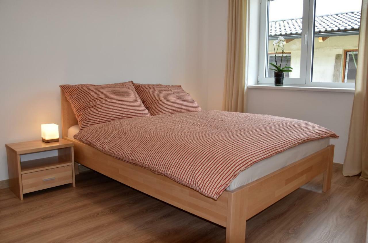 Elemir Apartment Besenova Bagian luar foto