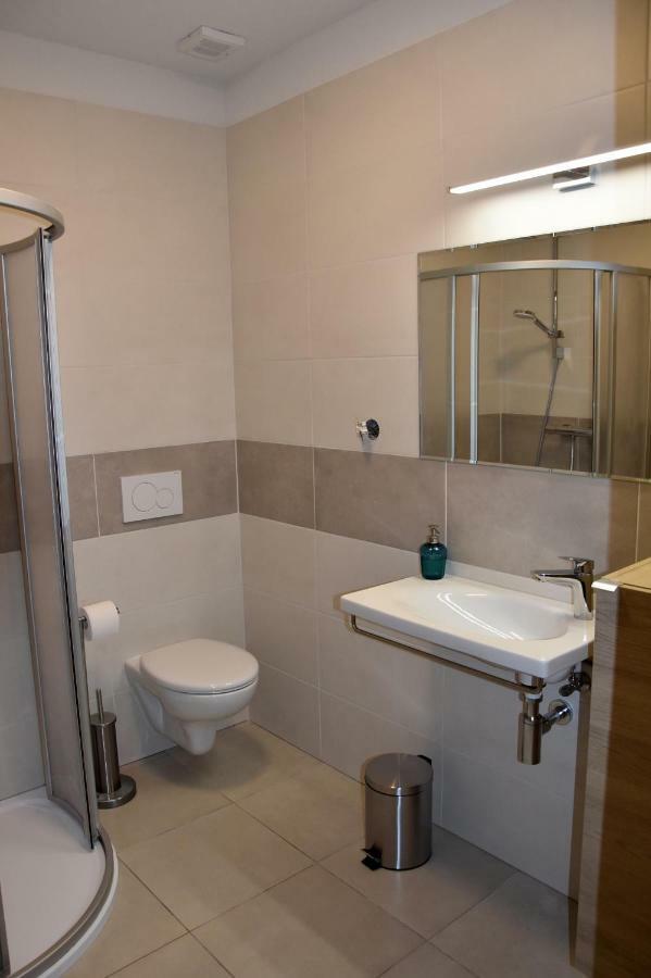 Elemir Apartment Besenova Bagian luar foto