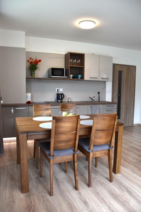 Elemir Apartment Besenova Bagian luar foto
